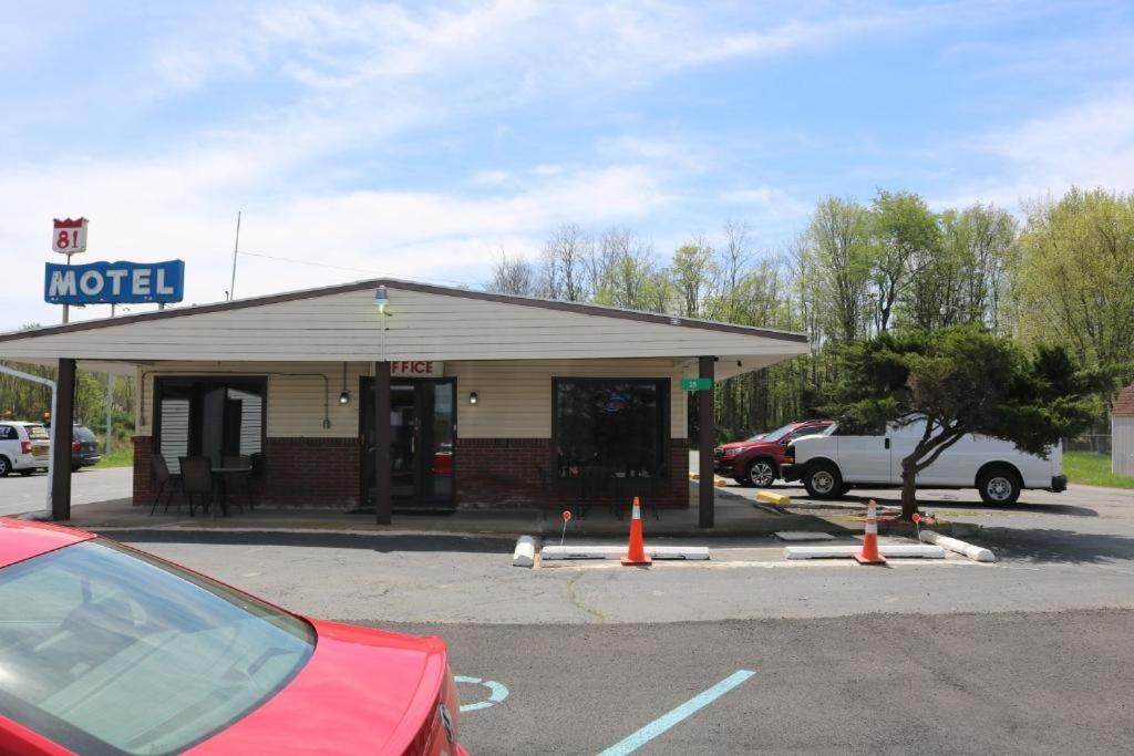 Motel 81 Dalton Bagian luar foto